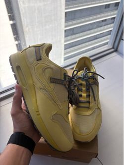 Nike Air Max 1 Travis Scott Cactus Jack Saturn Gold Size 11.5