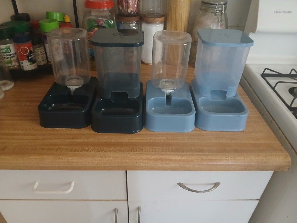 Food Water Despencers