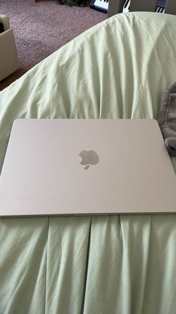 Apple MacBook Air M4 Brand new condition