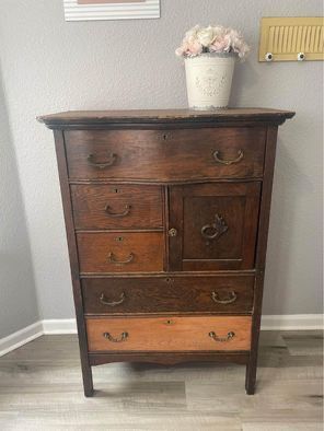 19th Century Beautiful Antique Dresser