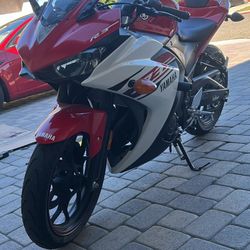 Yamaha R3