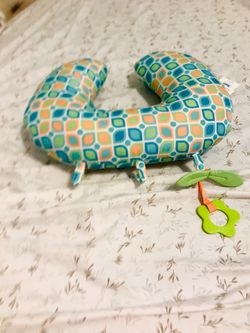 Infant tummy time pillow