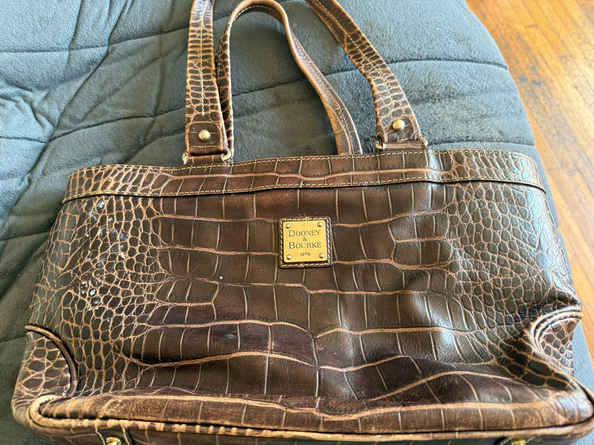 Dooney & Bourke Purse