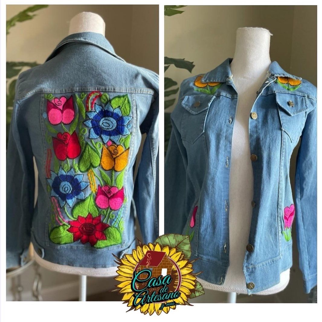 🌻Embroidered Denim jacket 🌻