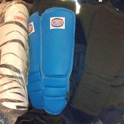MMA/KICKBOXING SPARRING GEAR. LEG AND ARM PADS. 