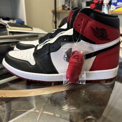 Men’s Size 14 Jordan 1 Black Toe (2016)