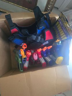 Nerf set (guns) (vest) (ammo)