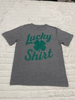 Boys gray Lucky Charm T-Shirt size M 7/8