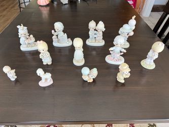 Precious Moments Figurine Collection – Lot of 12