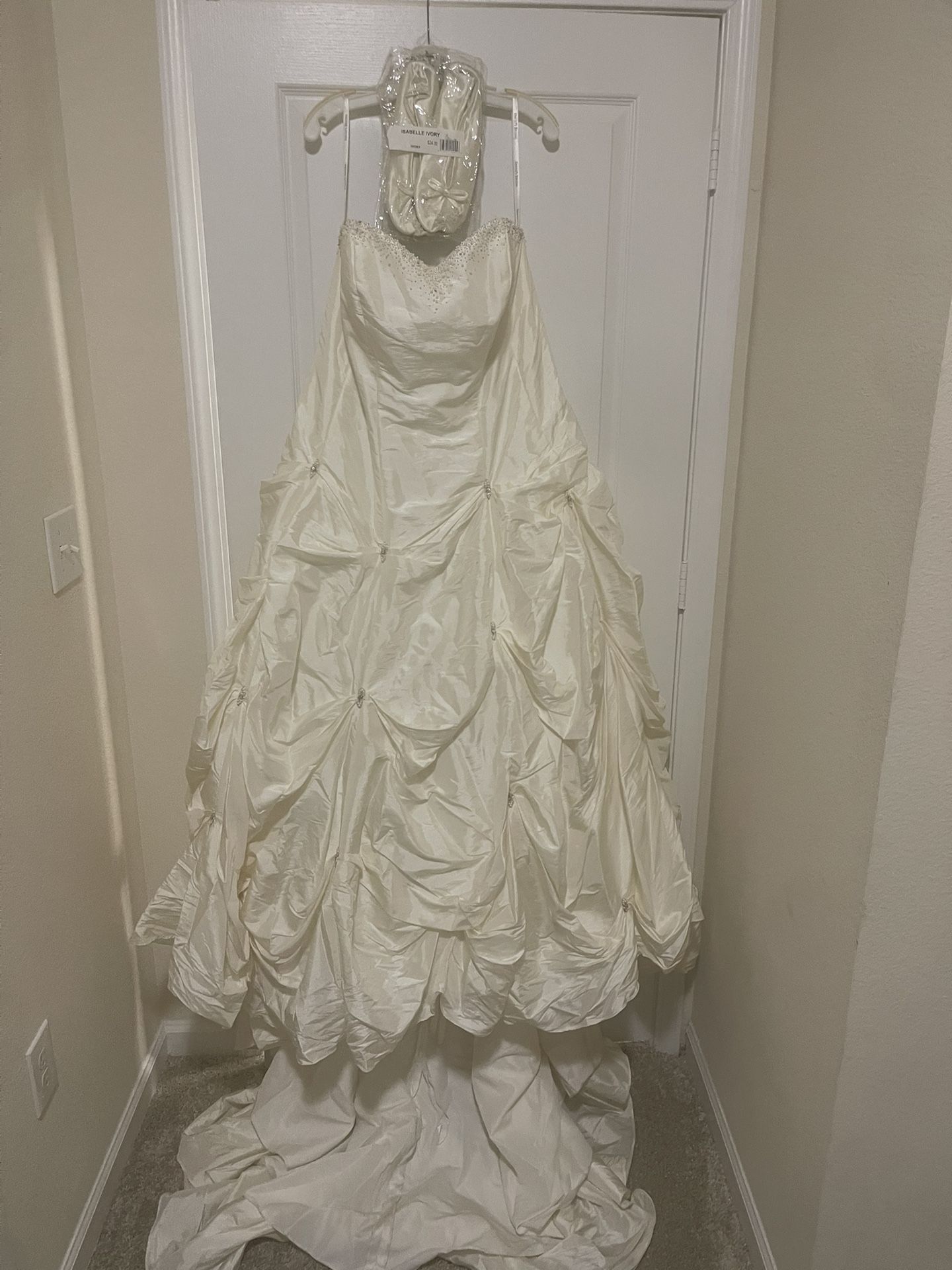 David’s Bridal Wedding Dress Plus Ivory Size 24