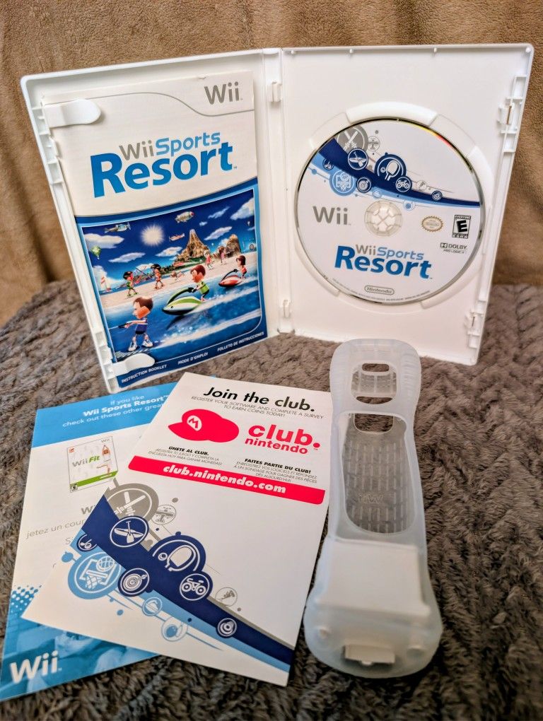 Wii Sports Resort Wii MotionPlus Bundle
