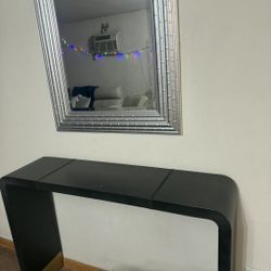 Entrance/foyer Table