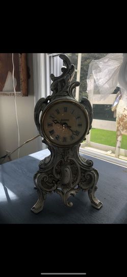 Clock , 1900 Century. Worth 200