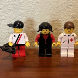 Vintage Classic Town Lego Lot- Mechanic, Firewoman & Hospital Doctor 1(contact info removed)’s