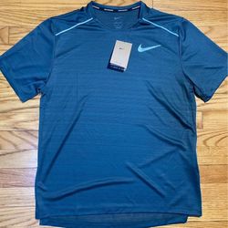 Nike Dri-FIT Miler Short Sleeve Running t-shirt Dark green Men’s sz M & XL available NEW!