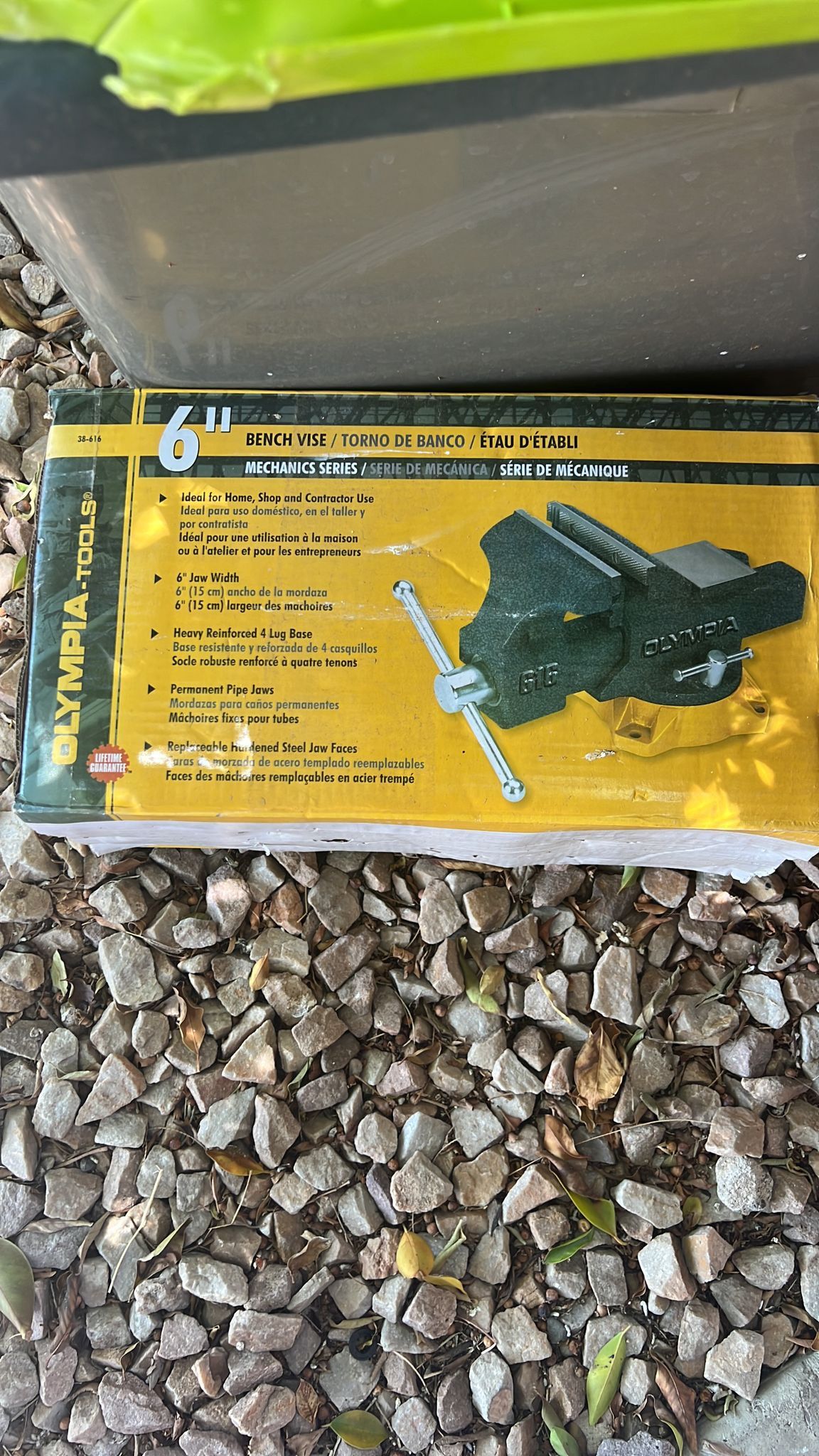 Bench Vise Olympia Tools