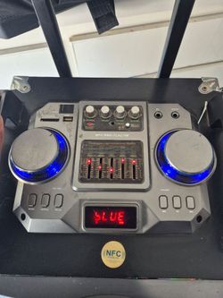 LAX-MAX Bluetooth light up /Radio.Sounds great $60 obo
