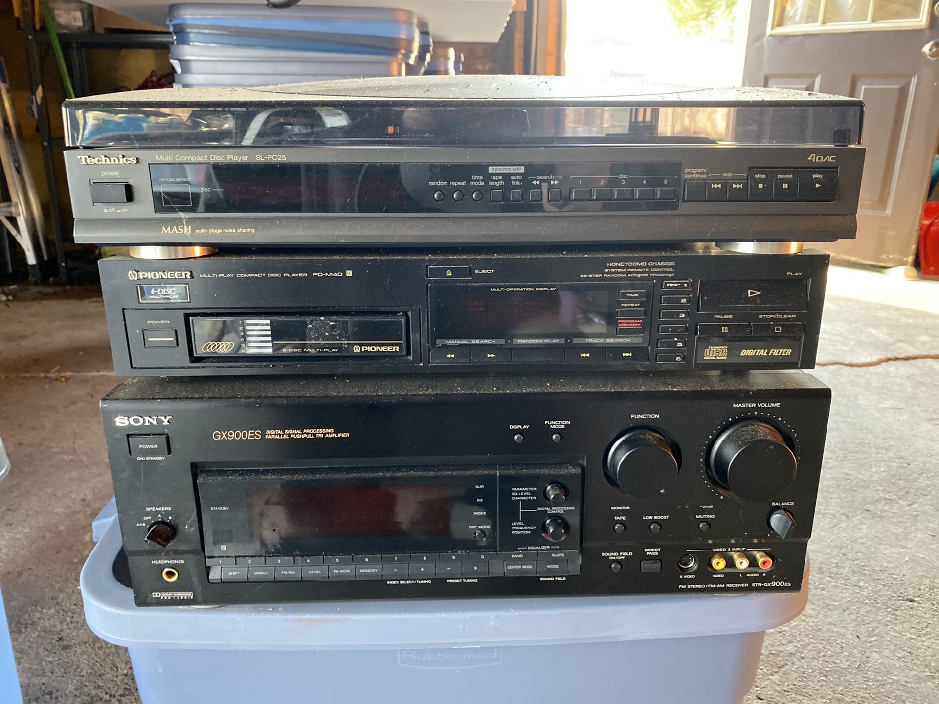 Vintage wired Stereo Equipment