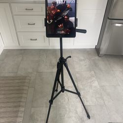 iPad Tri Pod