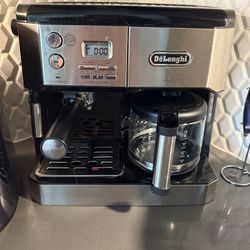 DeLonghi BCO430 Combination Pump Espresso and 10-Cup Drip Coffee Machine