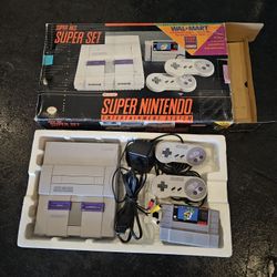 Super Nintendo NES With Box Like New