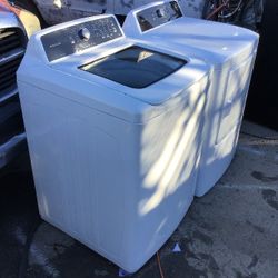 Frigidaire Top Load Washer And Gas Dryer 
