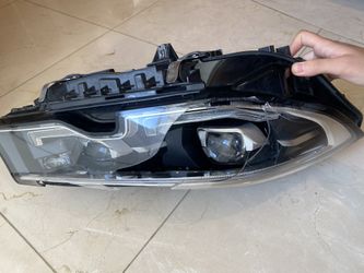 BMW 330i 2020 Right Headlamp Assembly