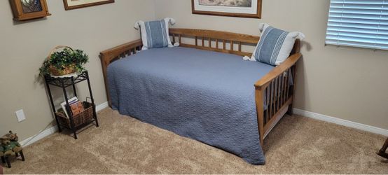 Solid Oak Wood Twin Daybed