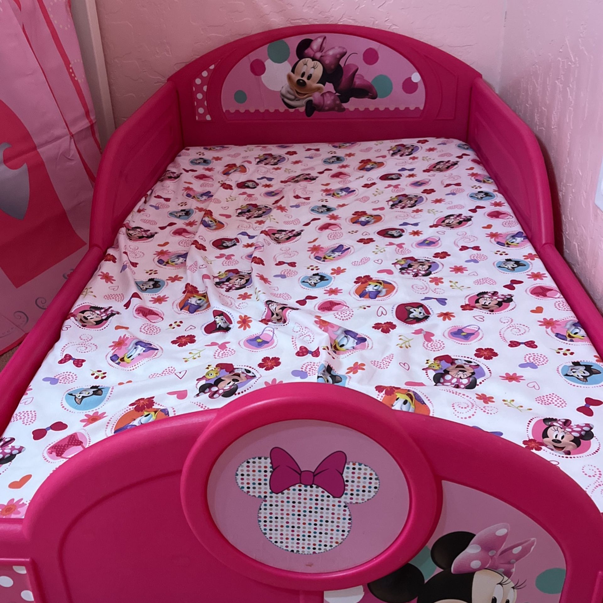 Mini Mouse Toddler Bed Including The Mattress