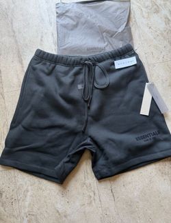 Fear of God Essentials Sweat Shorts - Black (Size L)