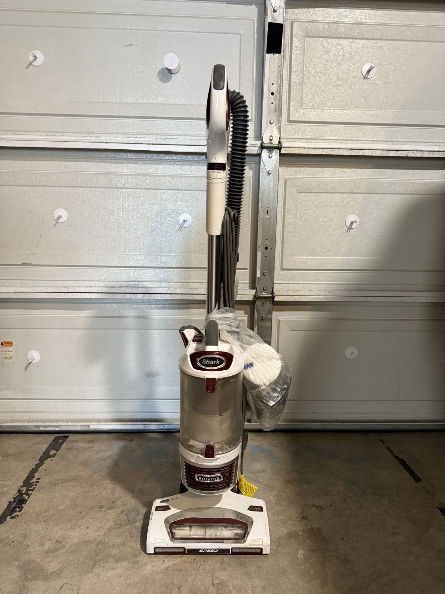 Vacuum Cleaner. (Aspiradora).