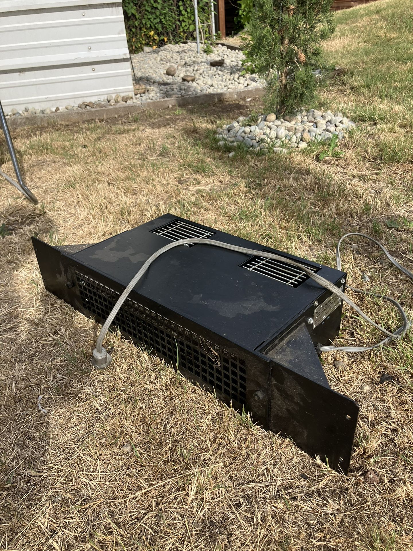 Free Electronic console fan for cooling