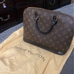 Louis Vuitton purse