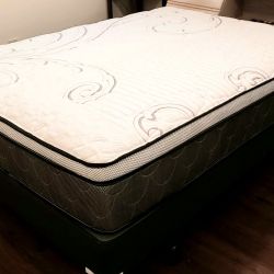 NEW QUEEN PILLOW TOP MATTRESS and BOX SPRING. Bed frame not included 👍