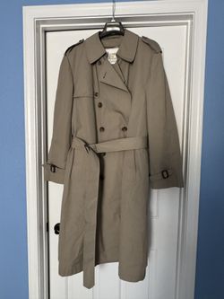 London Fog Trench Coat In 42 Reg.