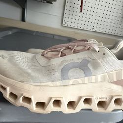 QC Sneaker