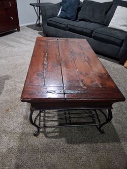 Coffee table and side table