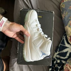 Legend Blue Jordan 11 Size 10