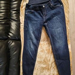 Maternity Clothes Size L/XL