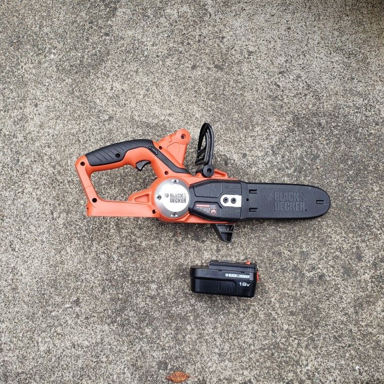 Black Decker ccs818 18v chainsaw
With battery
Cordless