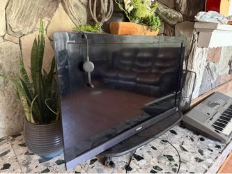 Sony Bravia Flat Screen TV – Great Condition