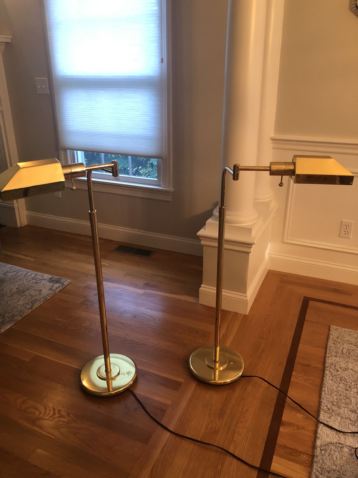 Stylish floor lamps 