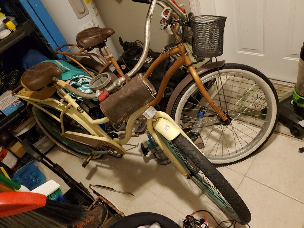 2 cruiser bikes