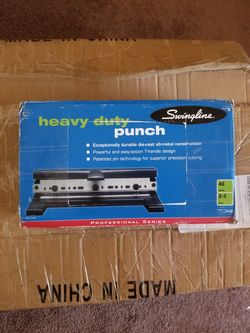 Swingline heavy duty punch model #74440