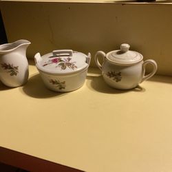 Beautiful porcelain sugar bowl’s and creamer
