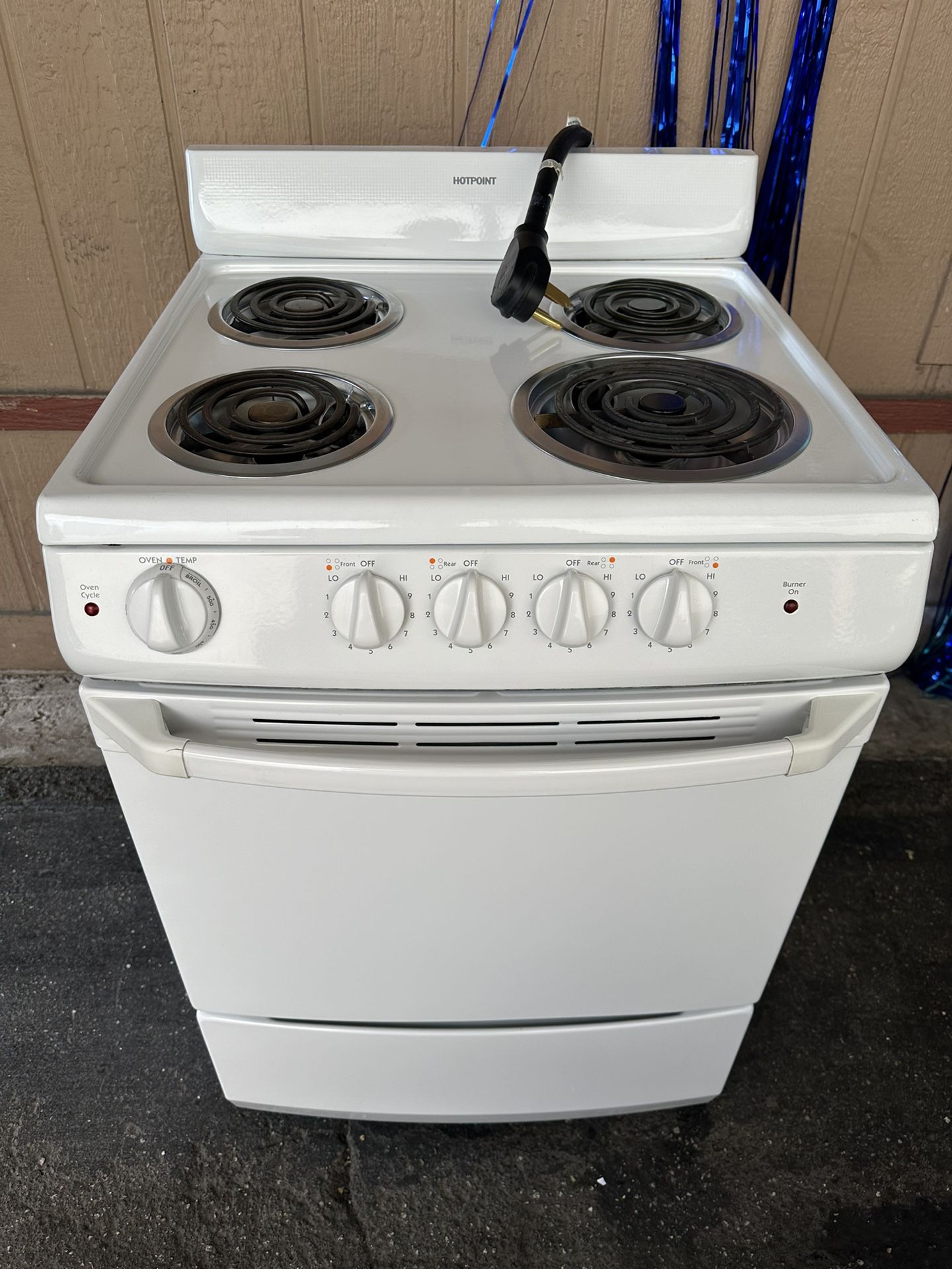 Electric Stove 24”
