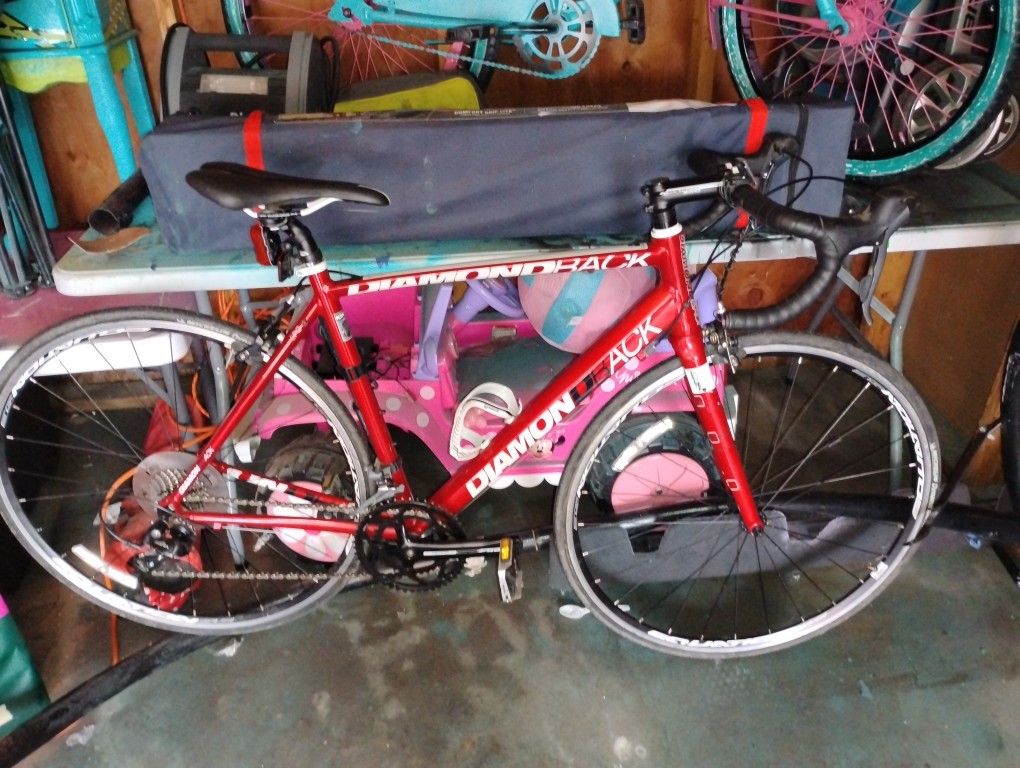 Diamond Back Century 1 Red/white road bike