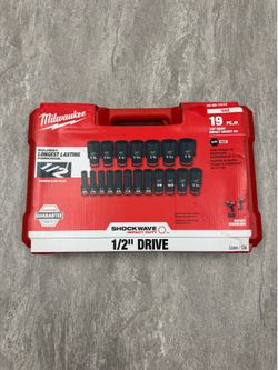 Milwaukee Sae 19pc 1/2” Drive Impact Socket Kit