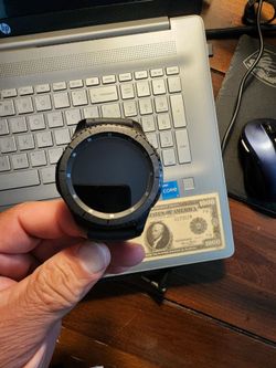 Samsung S3 Gear Smartwatch Brand new good deal
