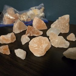 Himalayan salt chunks